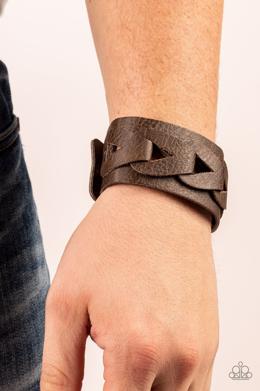 Paparazzi Horse and Carriage Brown Men's Single Wrap Snap Bracelet - P9UR-BNXX-653XX