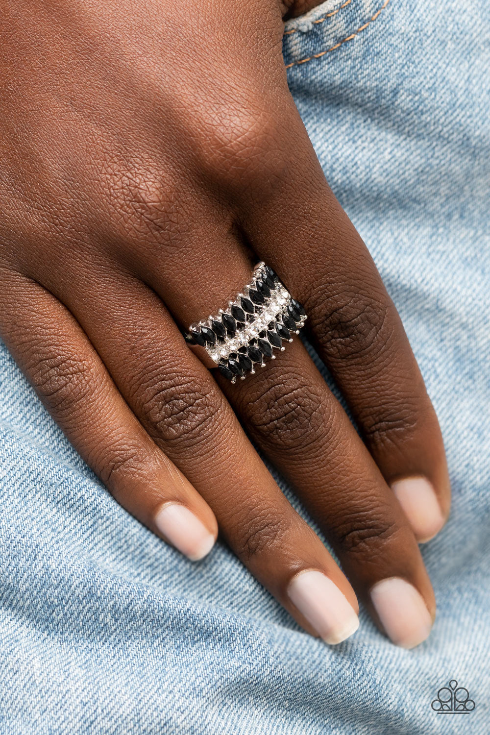 Paparazzi Cinematic Couture Black Ring - P4ED-BKXX-117XX