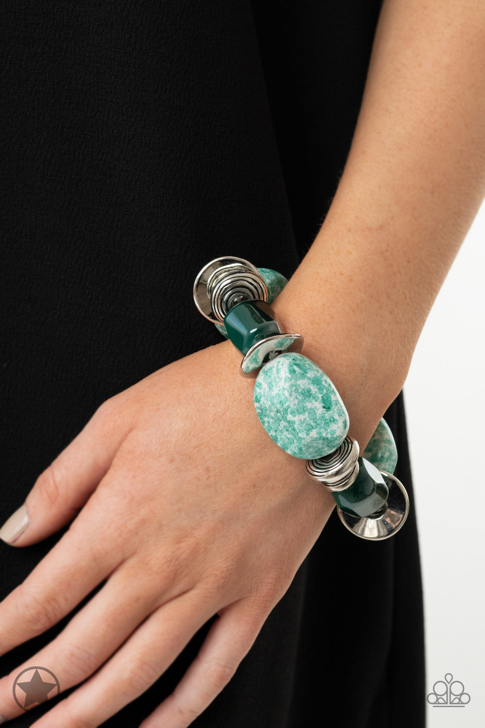 Paparazzi Glaze of Glory Blue Blockbuster Stretch Bracelet