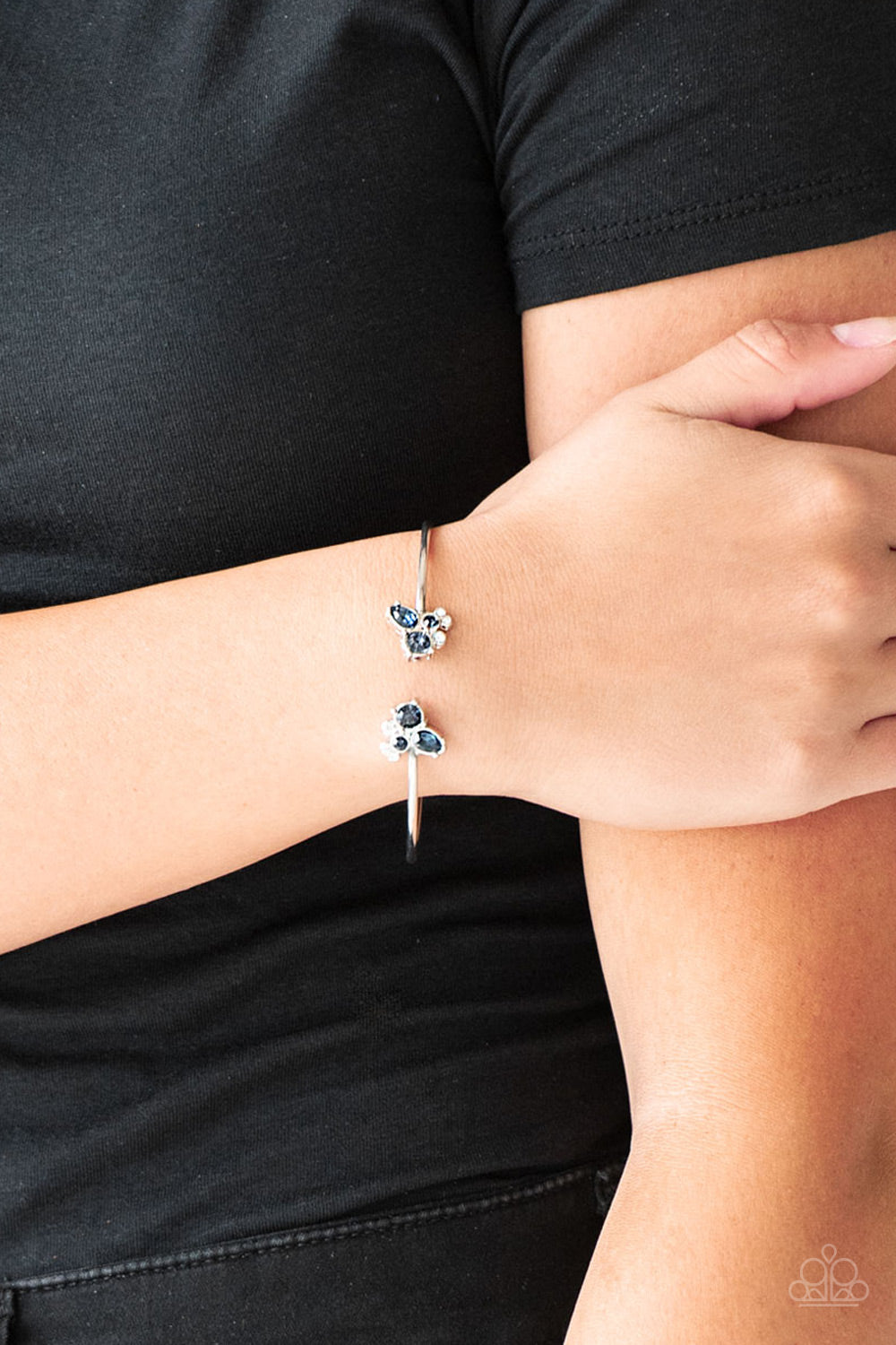 Paparazzi Going For Glitter Blue Cuff Bracelet - P9DA-BLXX-061XX