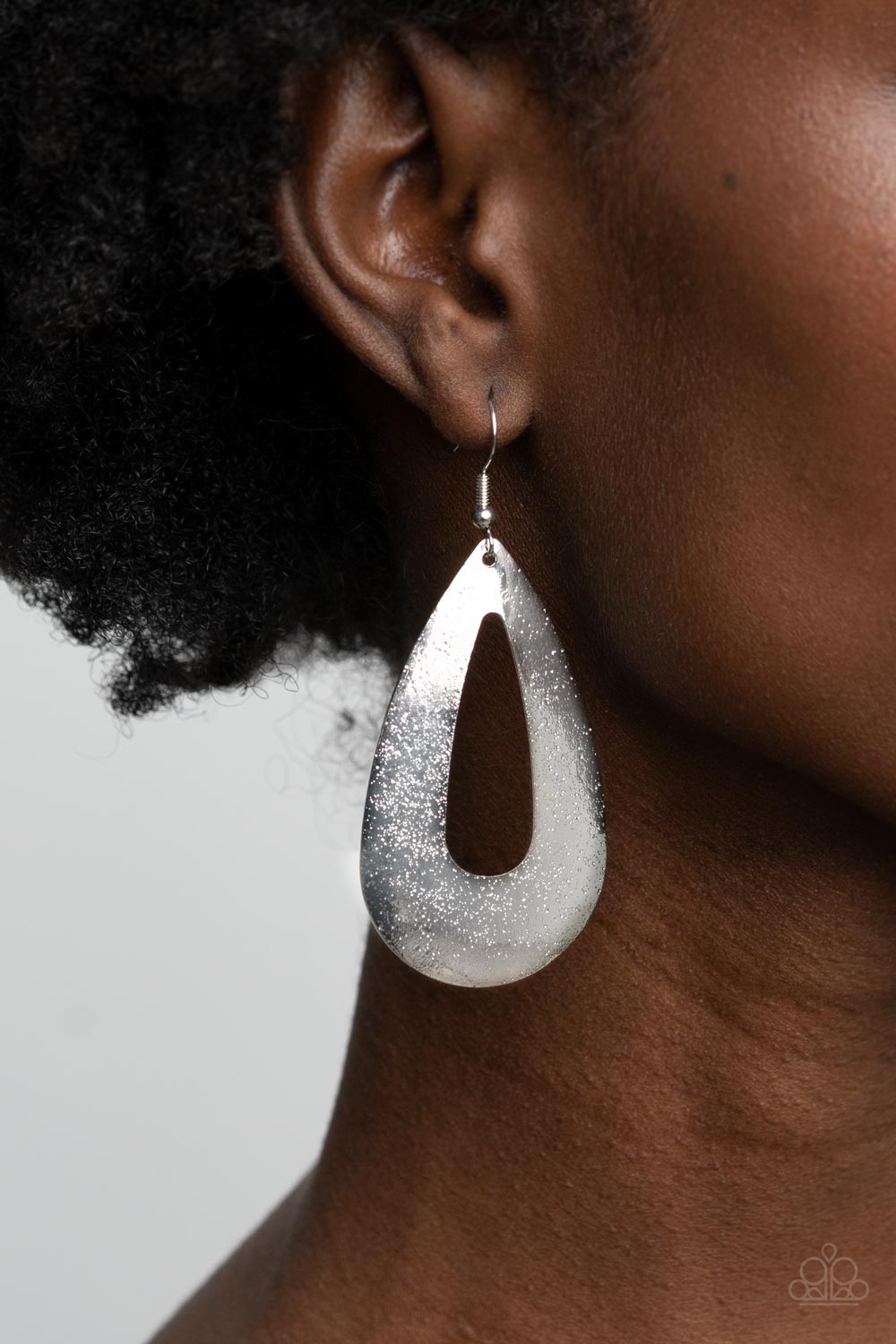 Paparazzi Hand It OVAL! Silver Fishhook Earrings - P5BA-SVXX-111XX