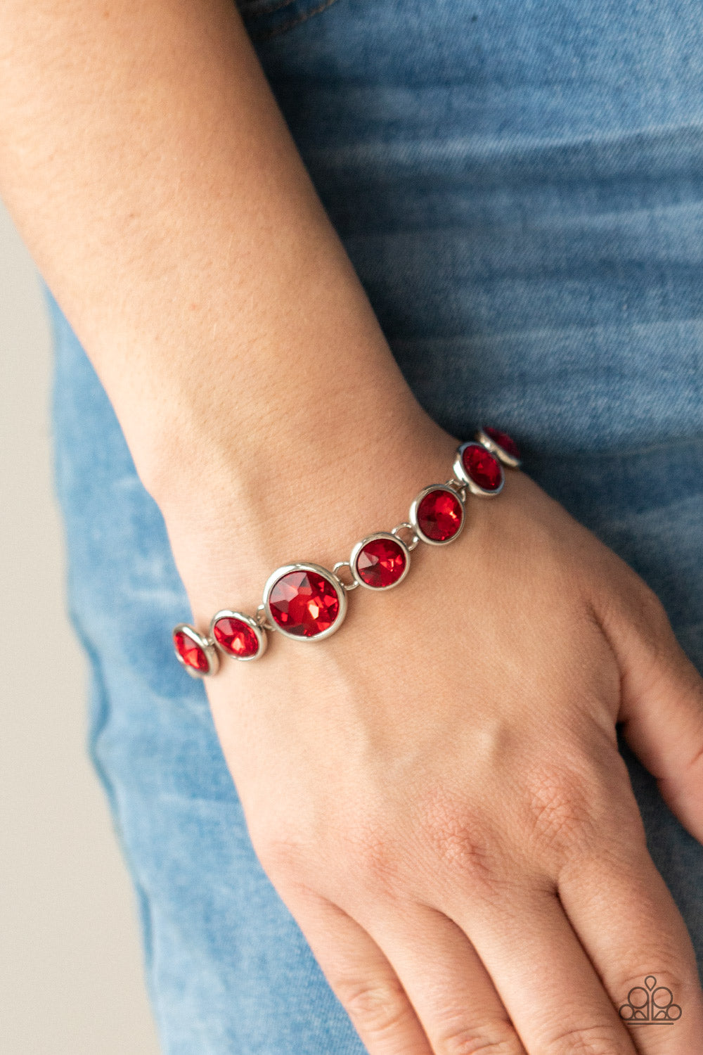 Paparazzi Lustrous Luminosity Red Clasp Bracelet - P9RE-RDXX-133XX