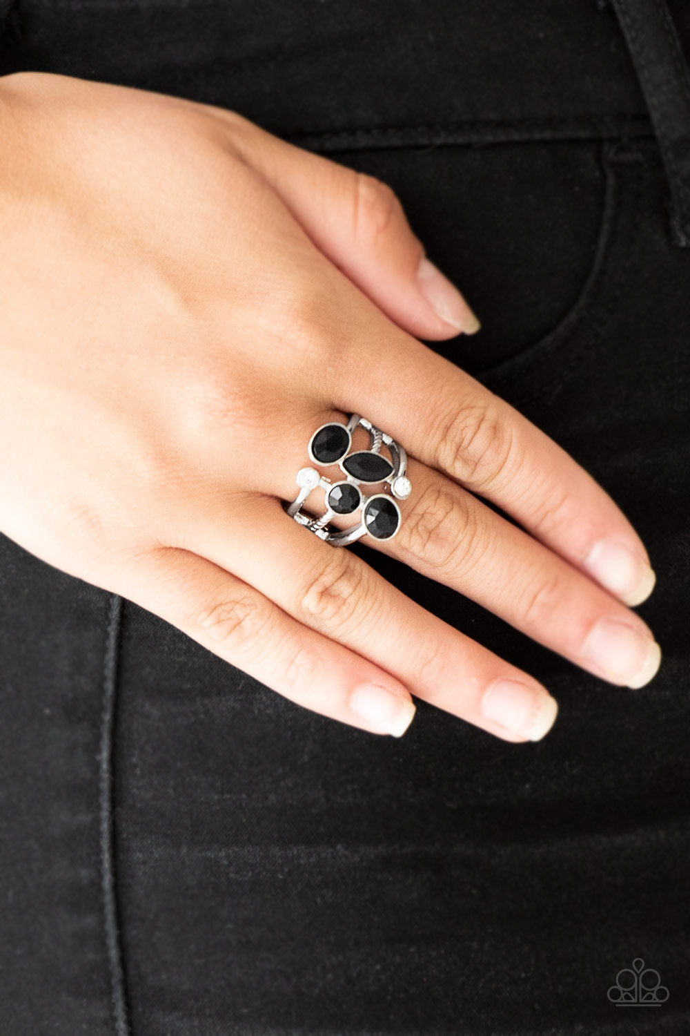 Paparazzi Metro Mingle Black Ring - P4WH-BKXX-067XX