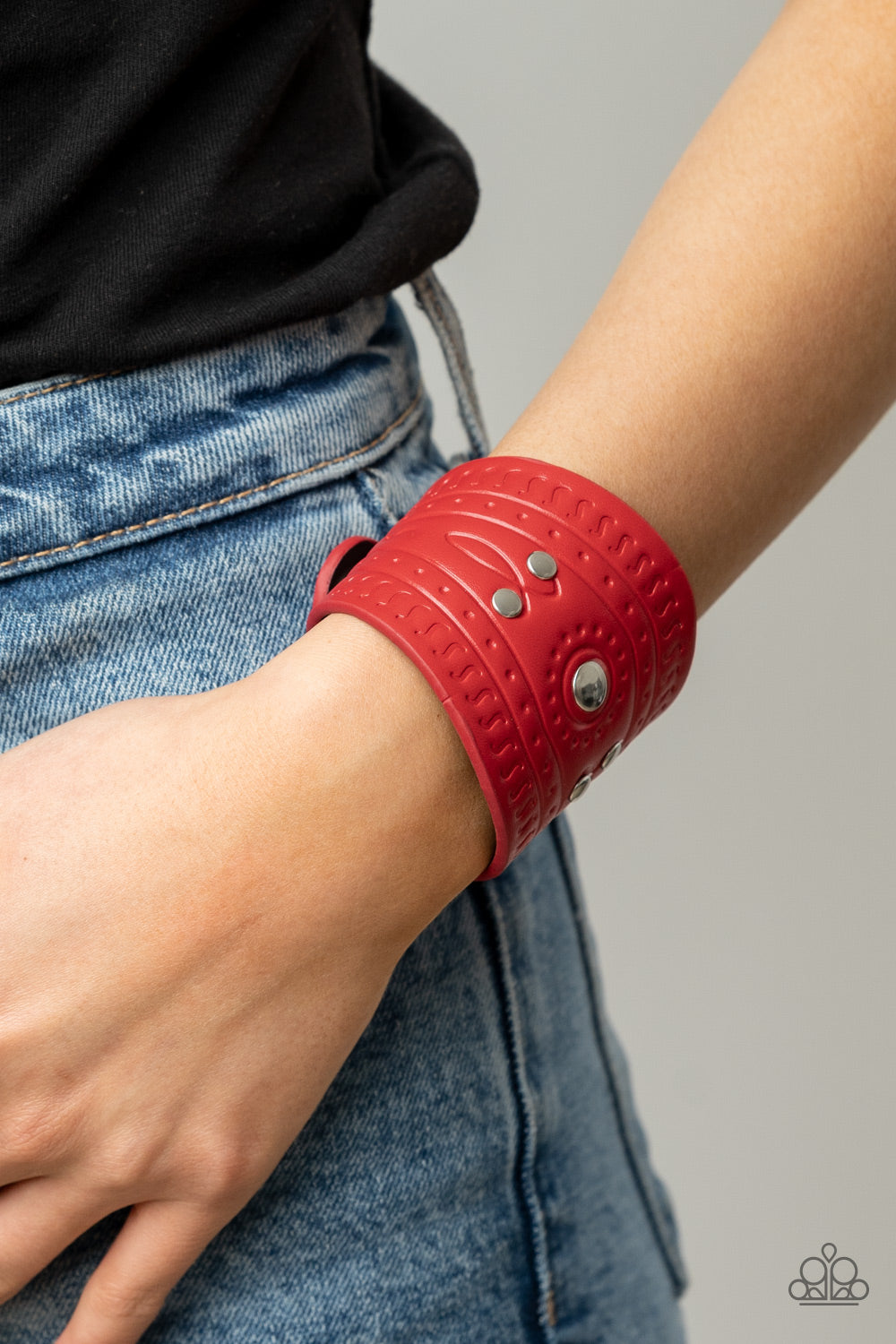 Paparazzi Orange County Red Single Wrap Snap Bracelet - P9UR-RDXX-131XX