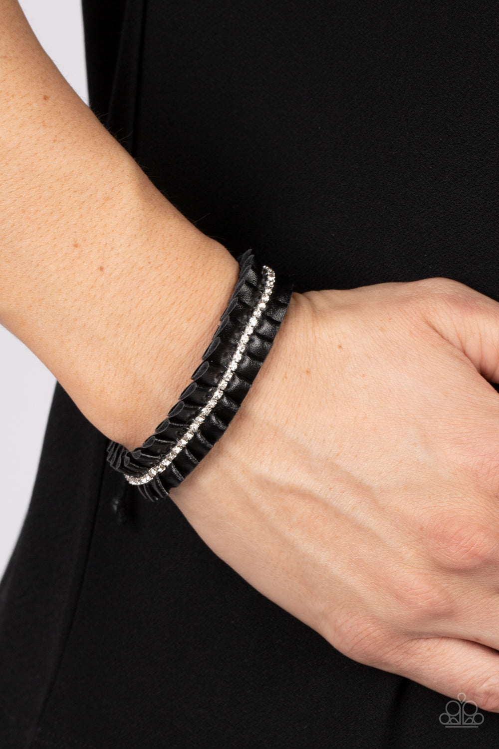 Paparazzi Pretty, Pretty PLEATS Black Sliding Knot Bracelet - P9UR-BKXX-566XX