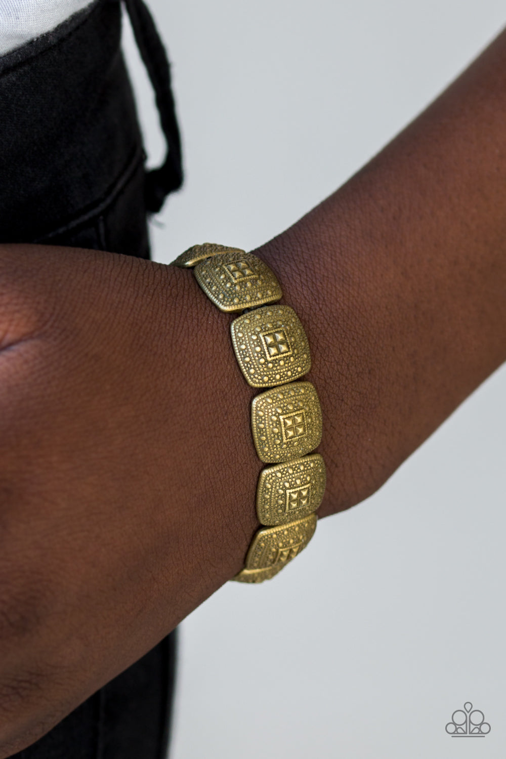 Paparazzi Radiantly Riviera Brass Stretch Bracelet