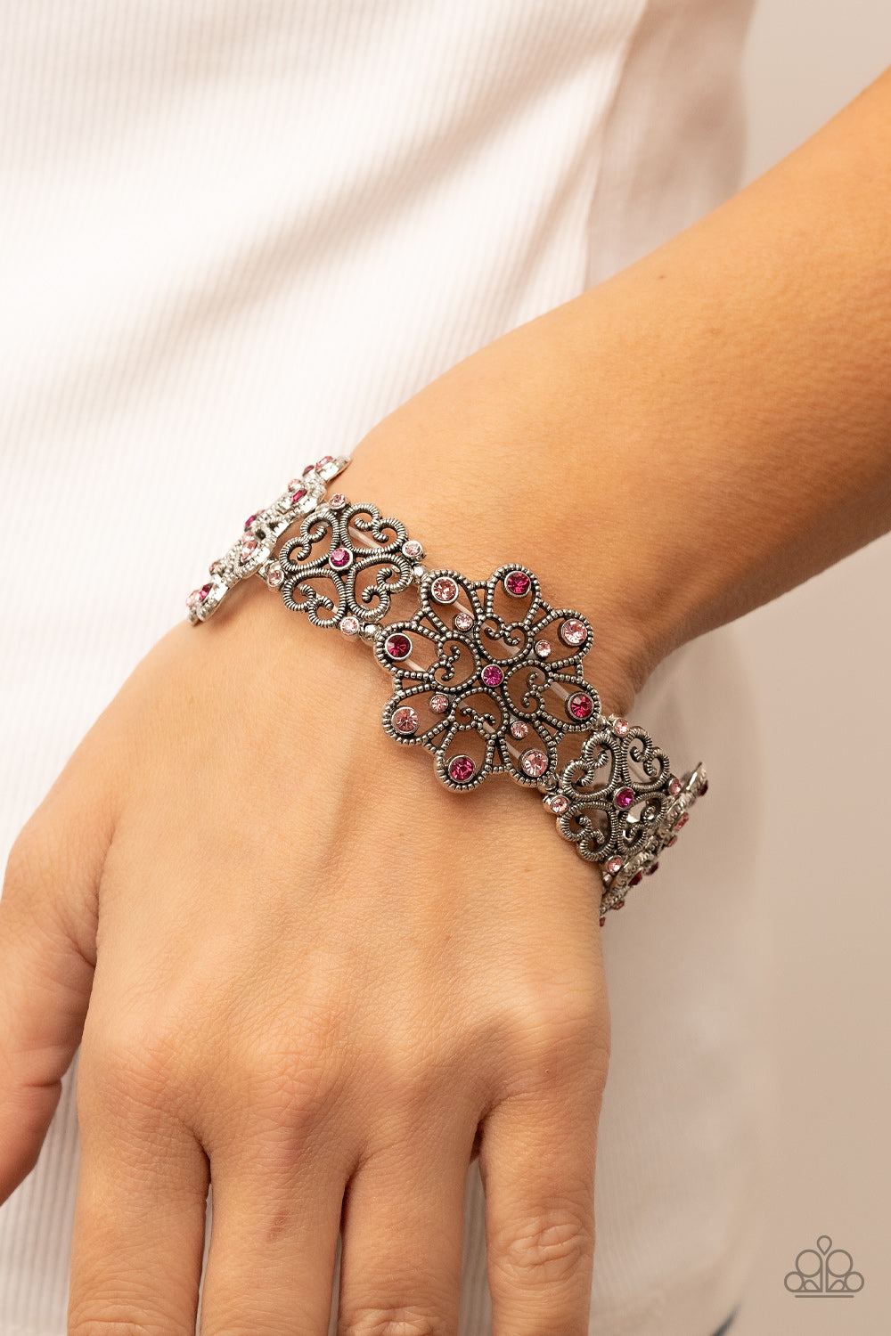 Paparazzi Regal Recognition Pink Stretch Bracelet - P9RE-PKXX-276XX