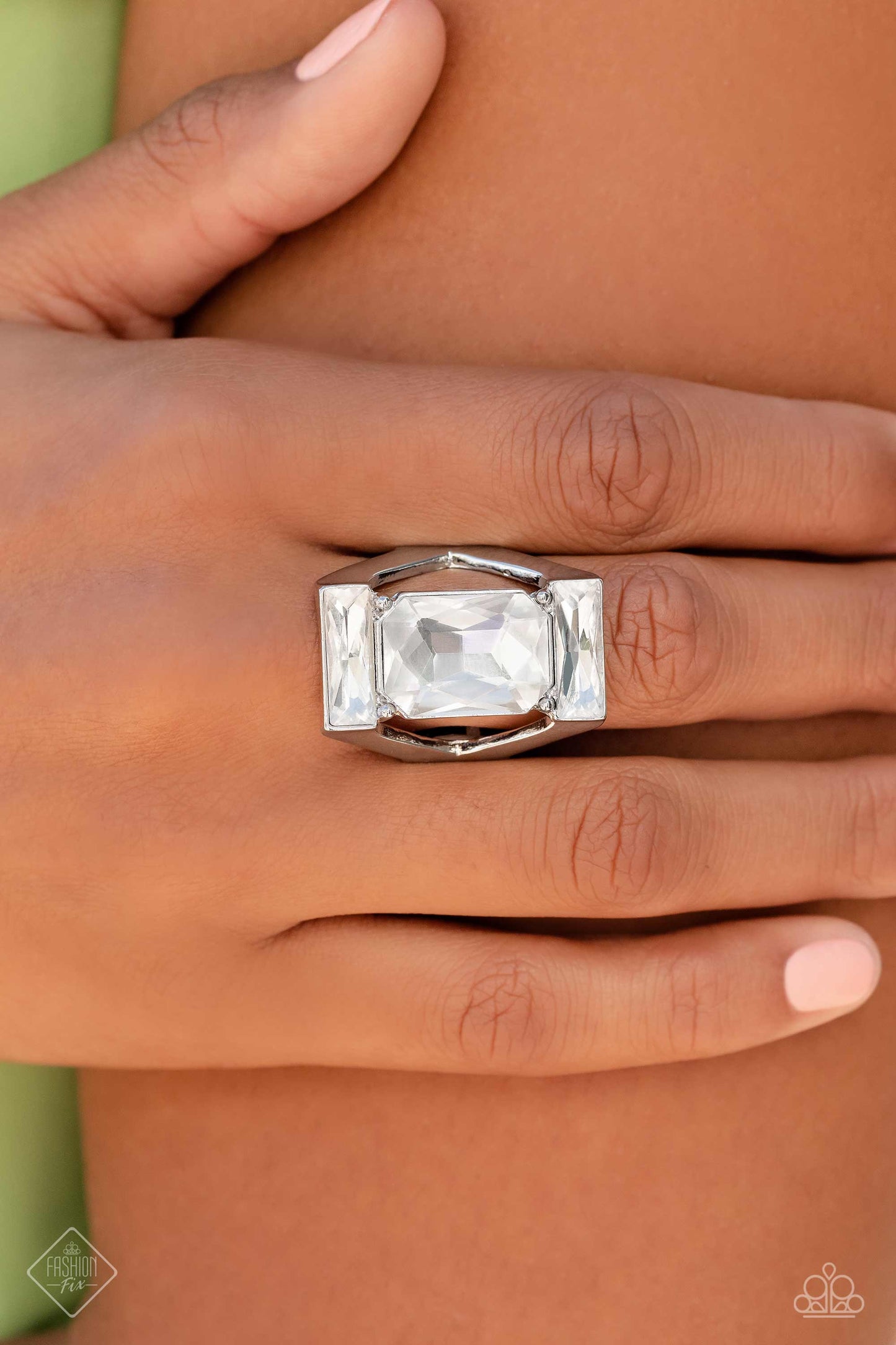 Paparazzi Right As CHAIN White Ring - Fashion Fix Magnificent Musings March 2023 MM-0323 P4ST-WTXX-023NH
