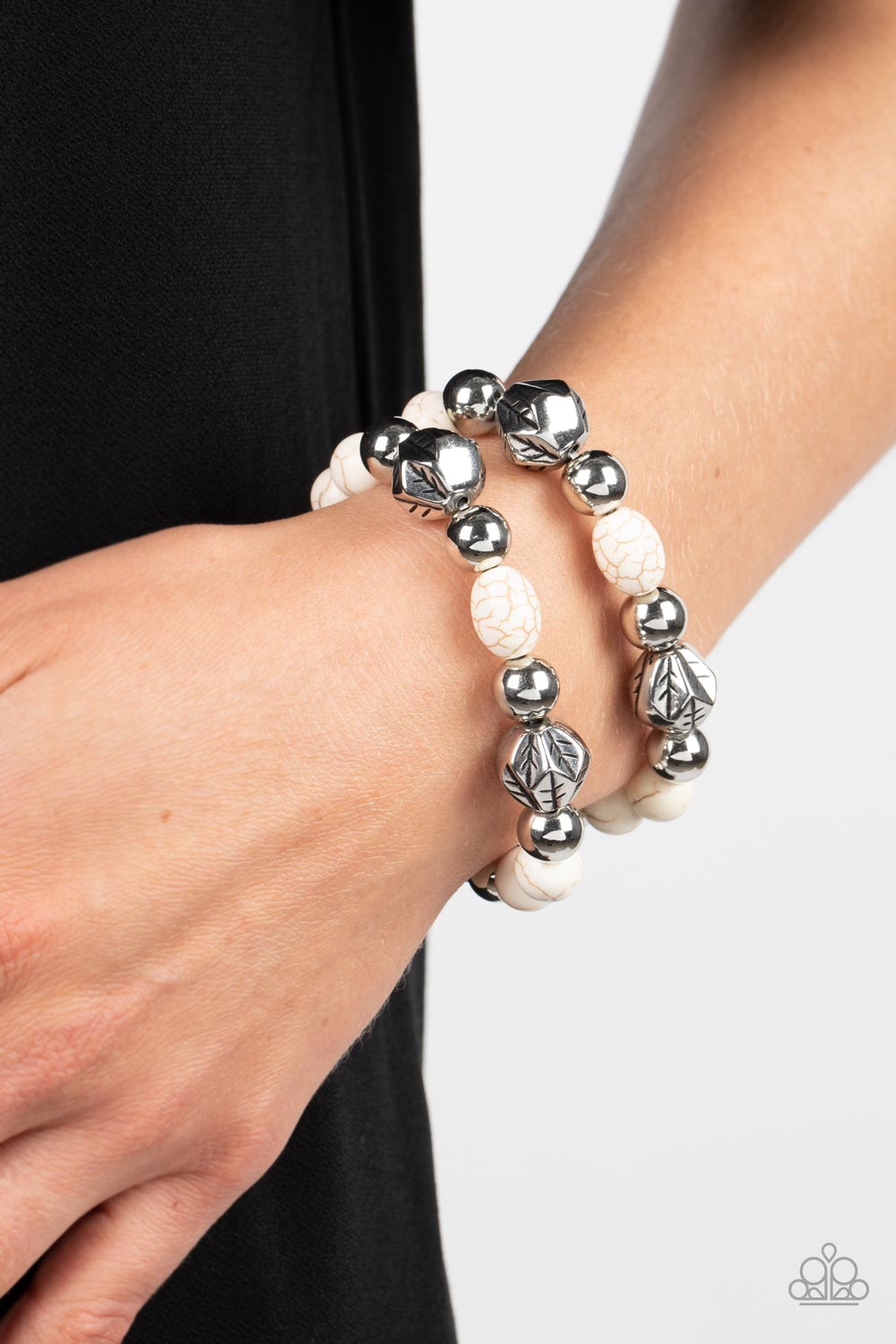 Paparazzi Sagebrush Saga White Stretch Bracelet - P9SE-WTXX-249XX