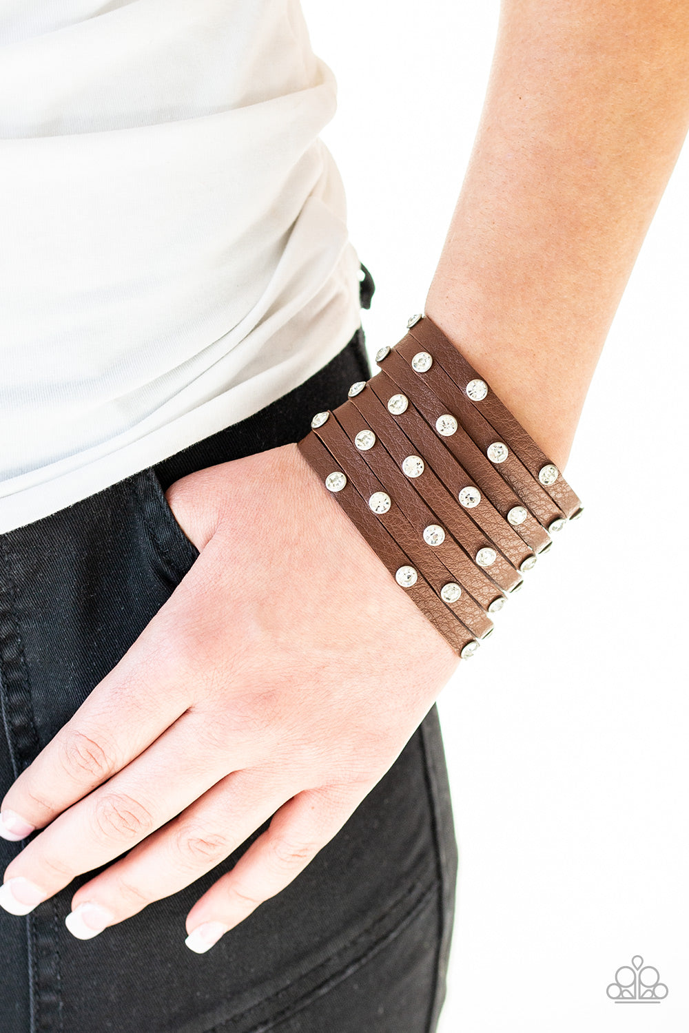 Paparazzi Sass Squad Brown Single Wrap Snap Bracelet - P9DI-URBN-077XX