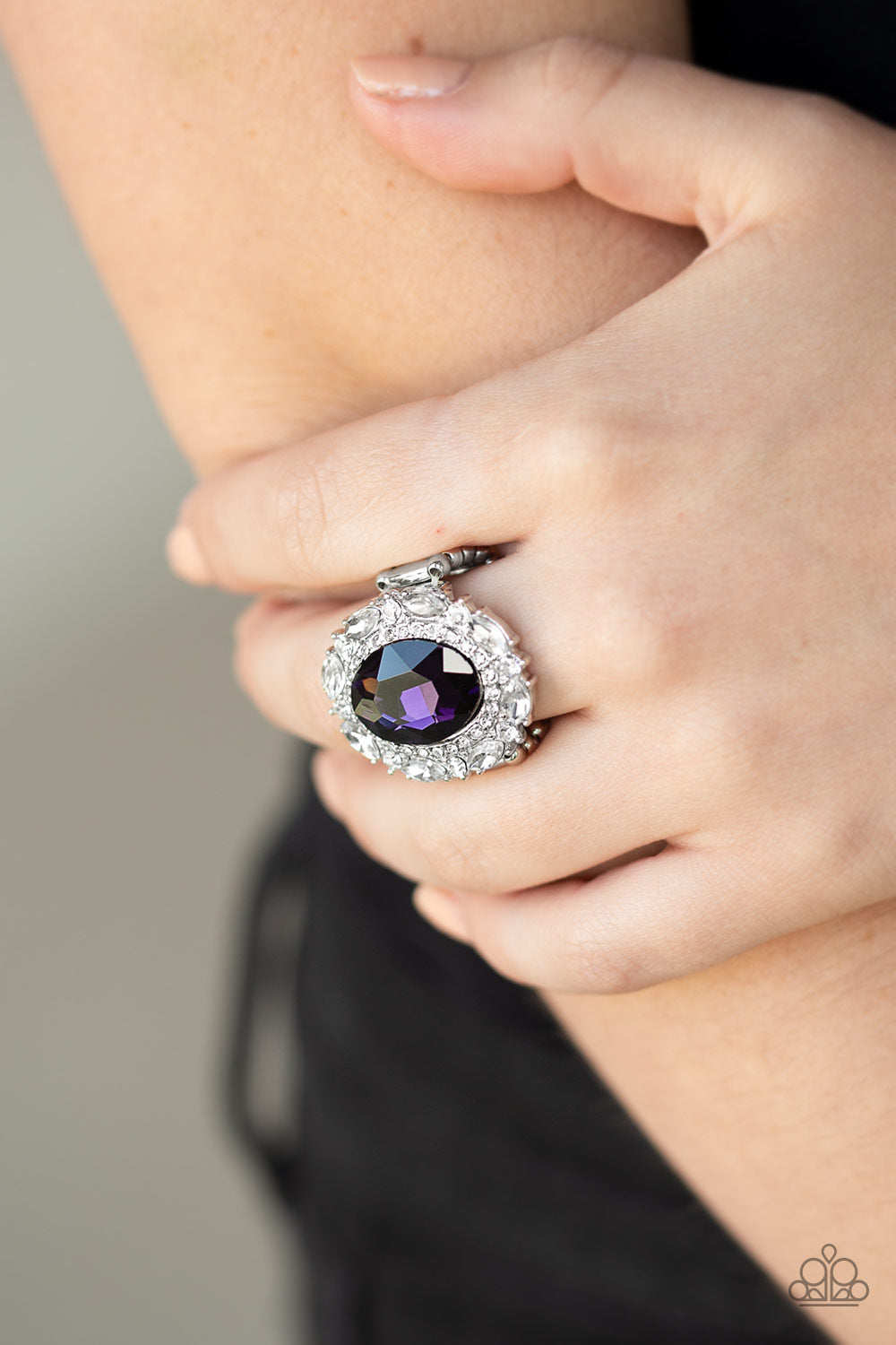 Paparazzi Show Glam Purple Ring