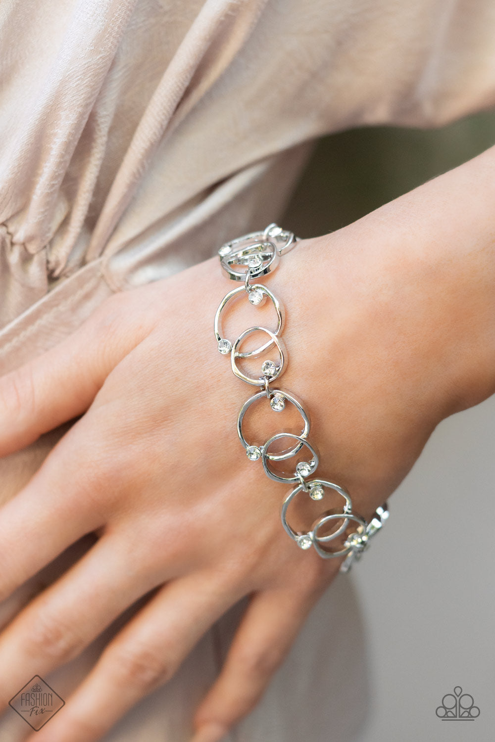 Paparazzi The Universe Revolves Around Me White Clasp Bracelet - Fashion Fix Fiercely 5th Avenue March 2022 - P9RE-WTXX-533HO