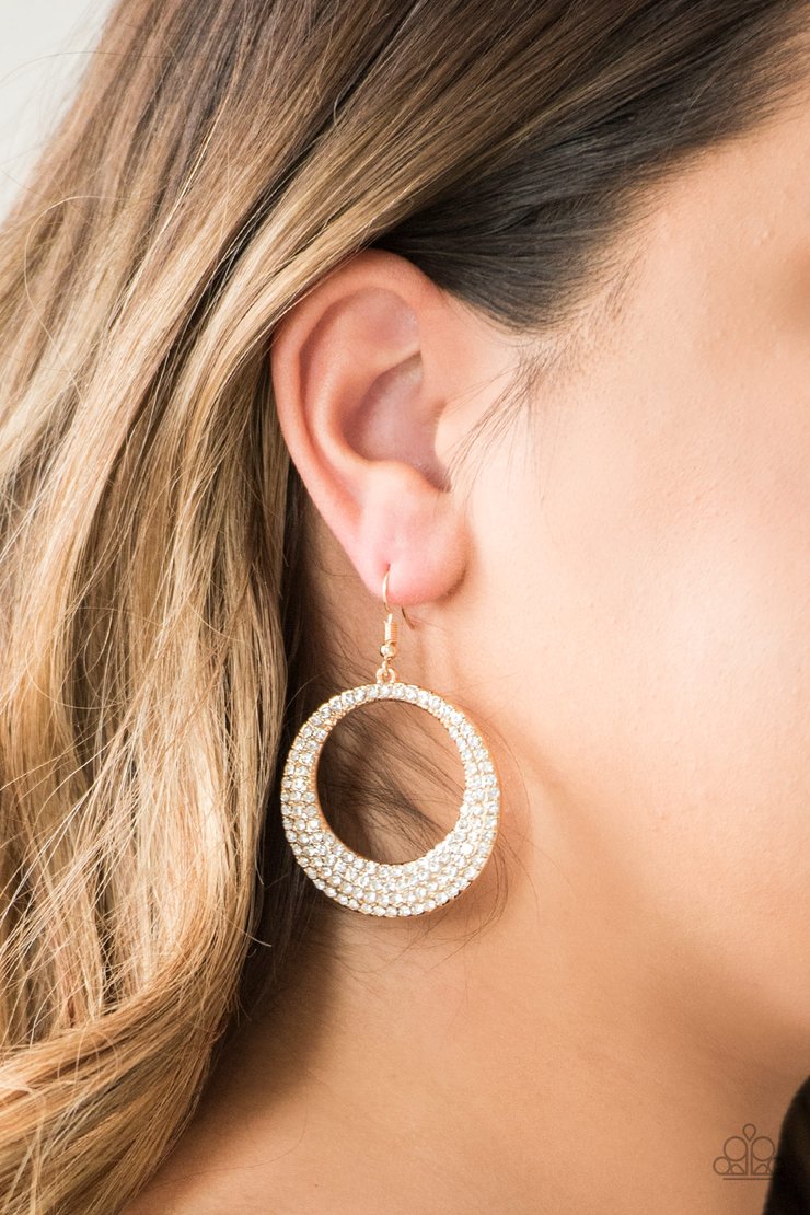 Paparazzi Very Victorious Gold Fishhook Earrings