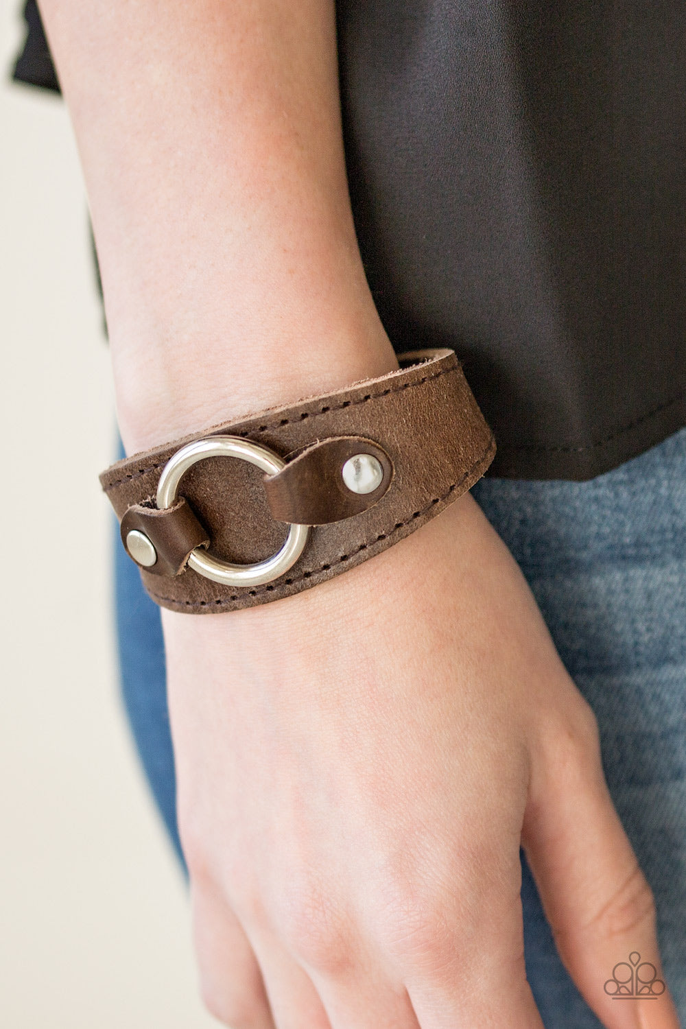 Paparazzi Western Wrangler Brown Single Wrap Snap Bracelet - P9UR-BNXX-322XX