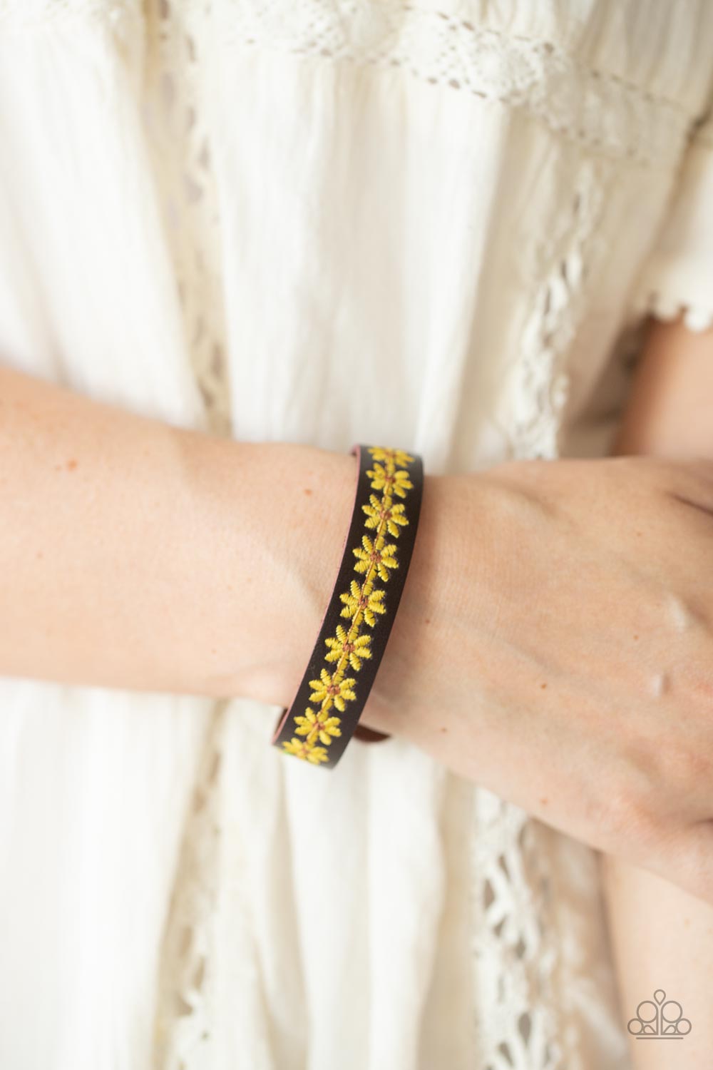 Paparazzi Wildflower Wayfarer Yellow Single Wrap Snap Bracelet