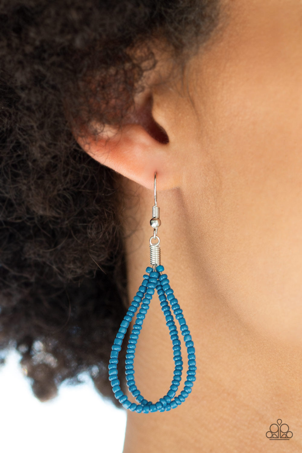 Paparazzi A Standing Ovation Blue Seed Bead Short Necklace - P2SE-BLXX-355XX
