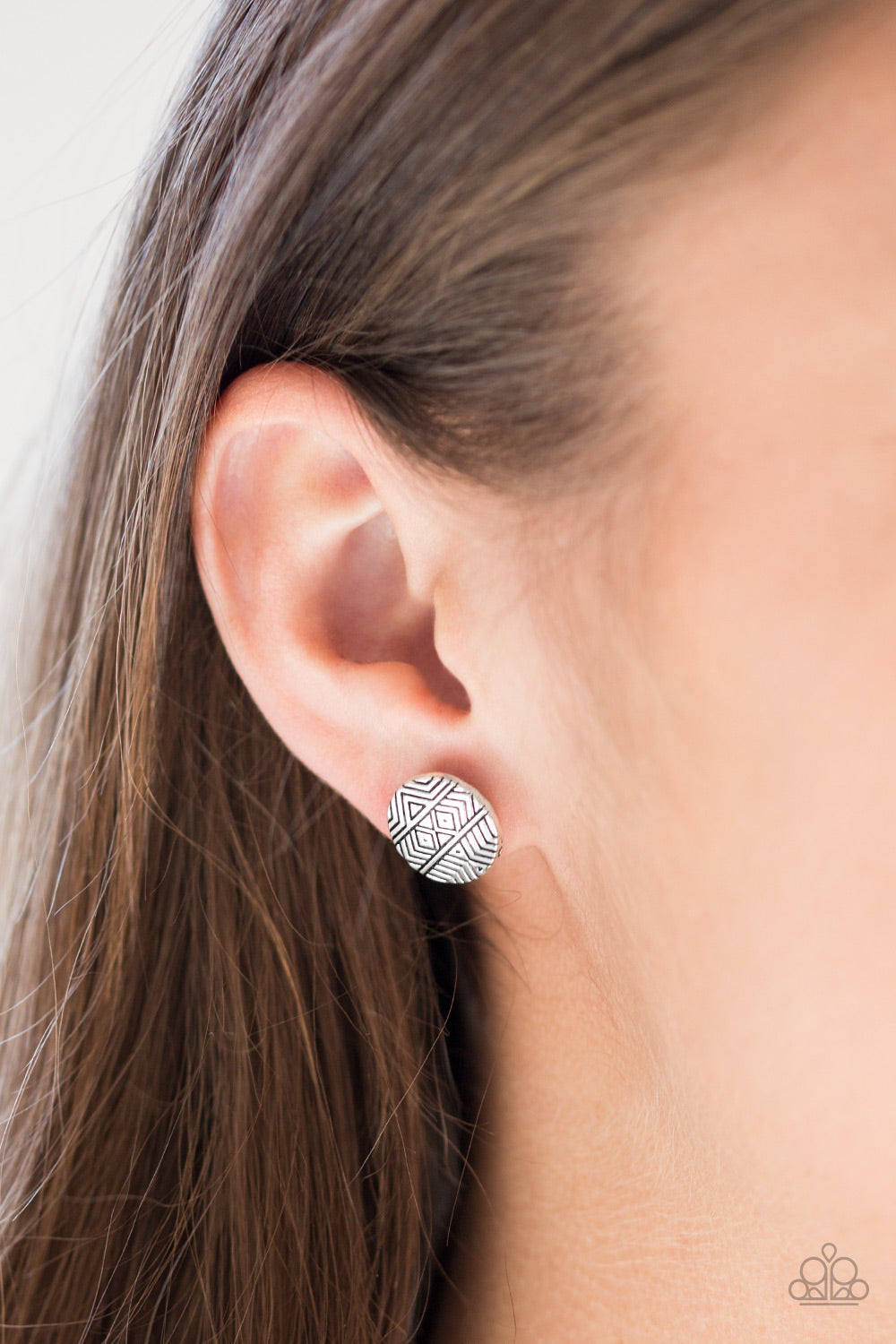 Paparazzi Bright As A Button Silver Post Earrings - P5PO-SVXX-136XX