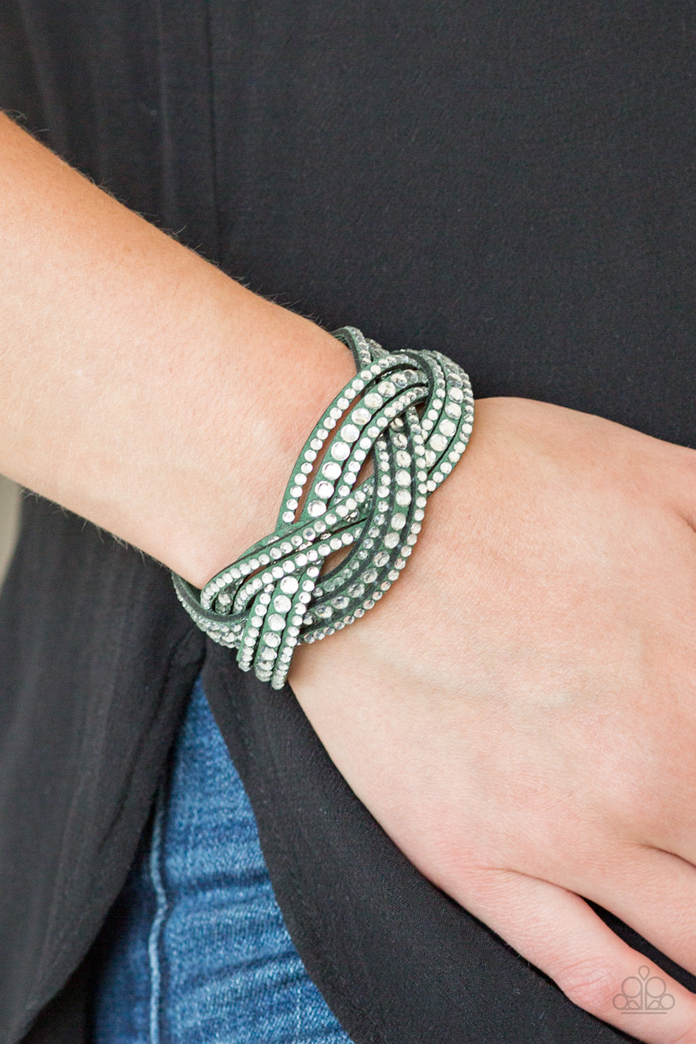 Paparazzi Bring On The Bling Green Single Wrap Snap Bracelet - P9DI-URGR-045XX