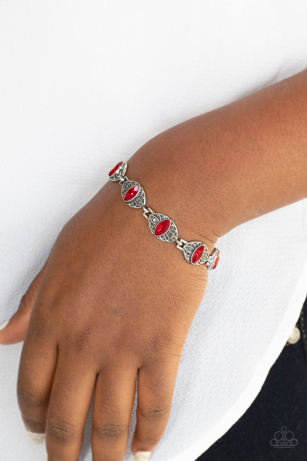 Paparazzi Crown Privilege Red Clasp Bracelet