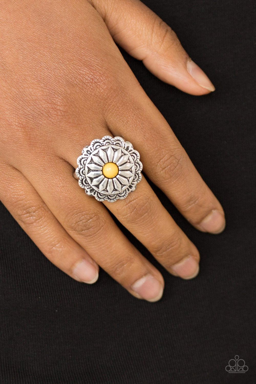 Paparazzi Daringly Daisy Yellow Ring