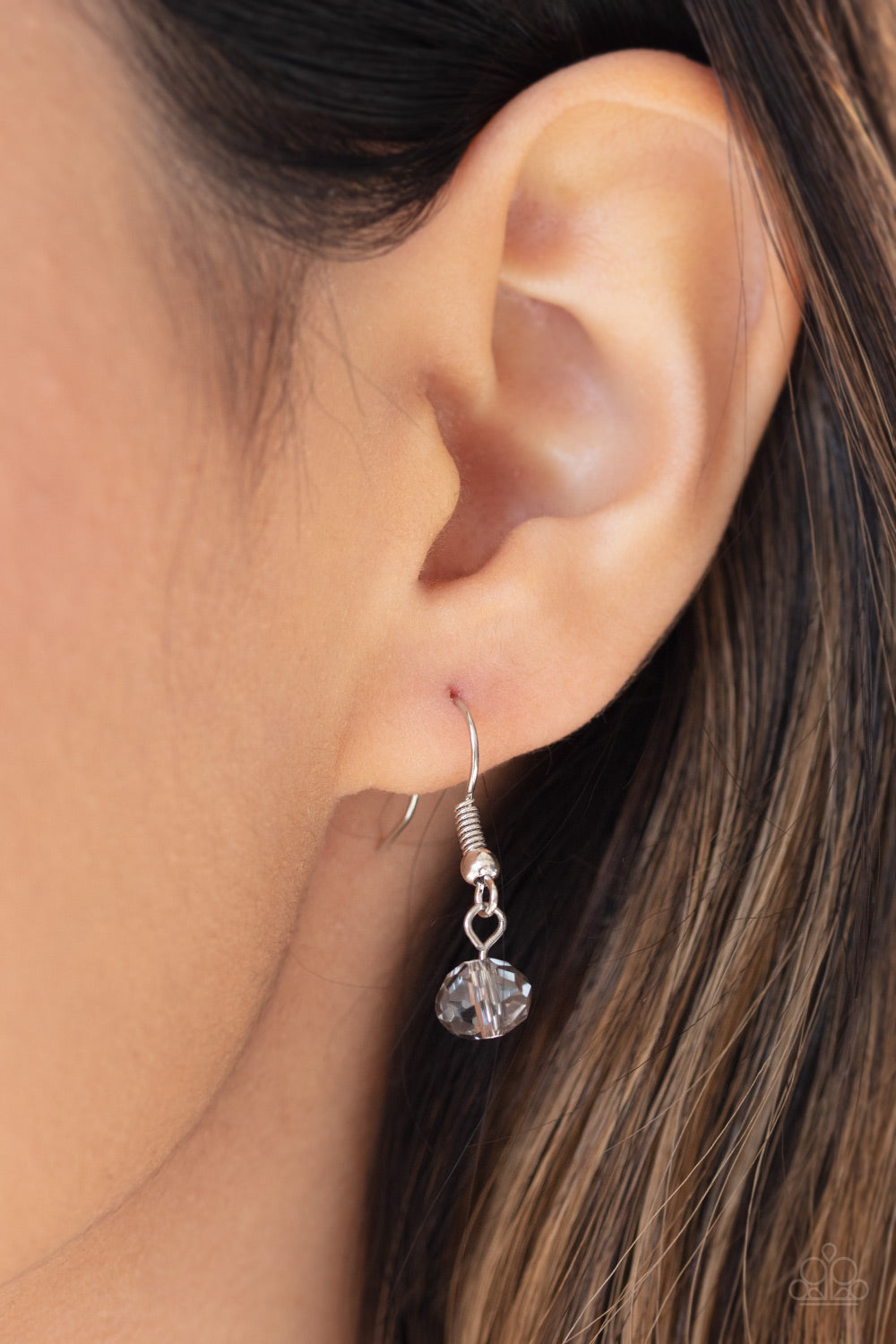 Paparazzi Distracted By Dazzle Silver Short Necklace - P2RE-SVXX-379XX