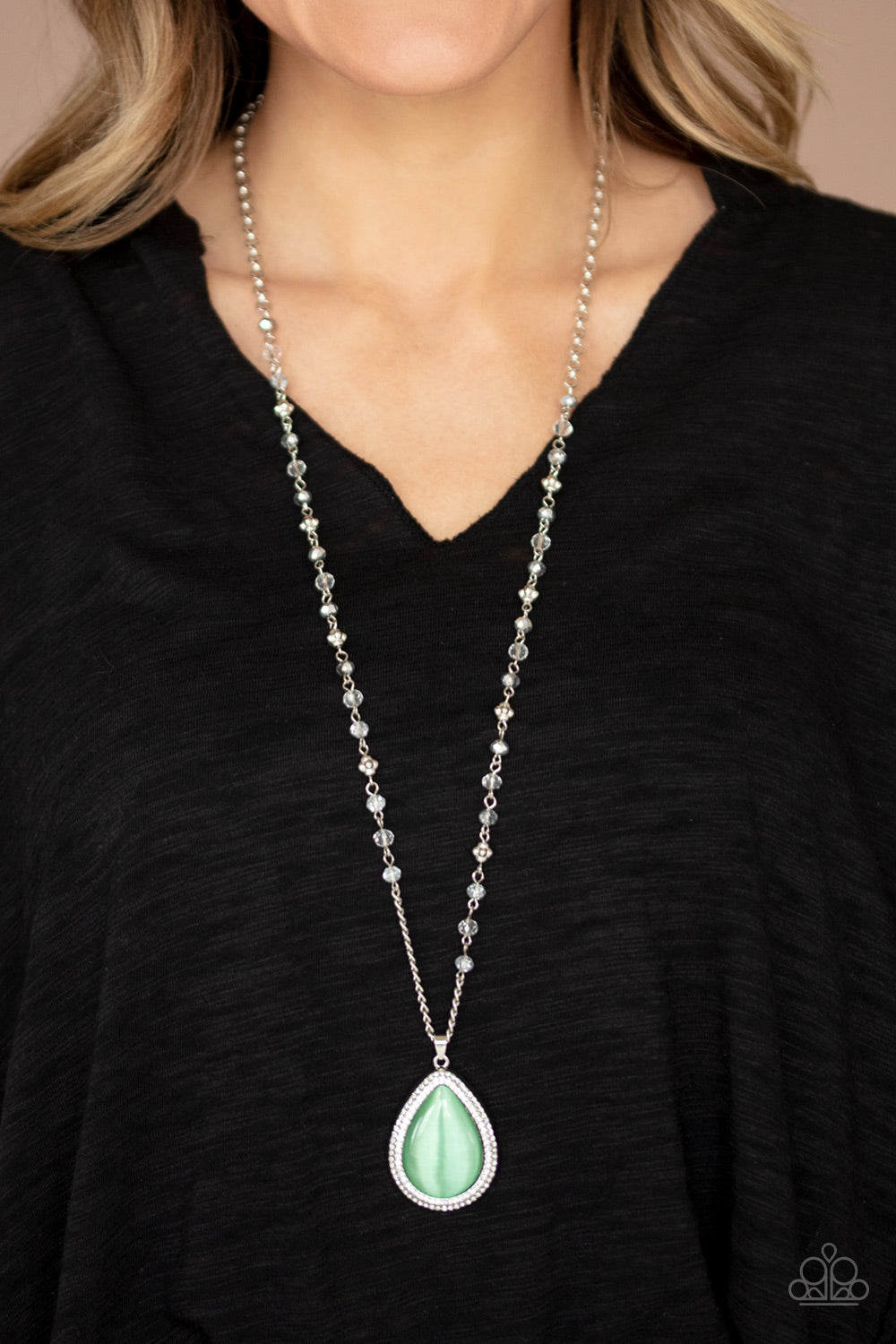 Paparazzi Fashion Flaunt Green Long Necklace - Life Of The Party July 2020 - P2RE-GRXX-211XX