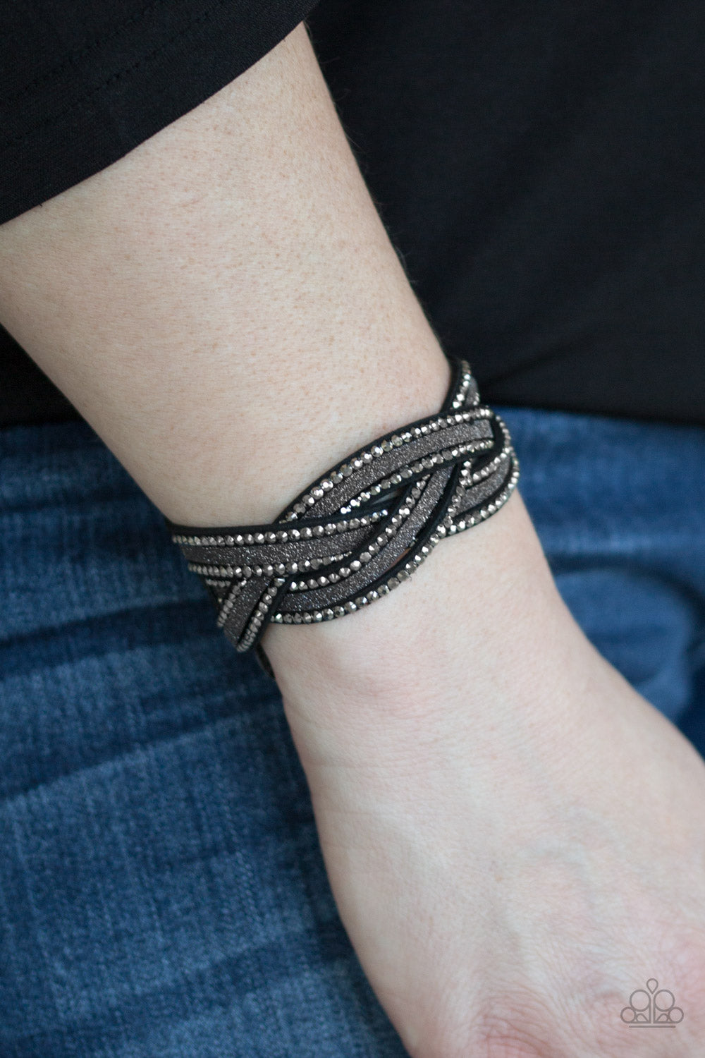 Paparazzi Girls Do It Better Black Single Wrap Snap Bracelet
