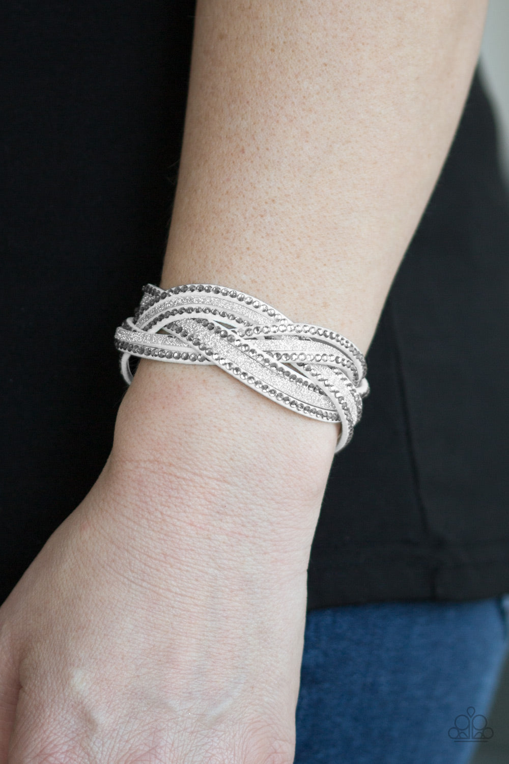 Paparazzi Girls Do It Better White Single Wrap Snap Bracelet - P9DI-URWT-061XX