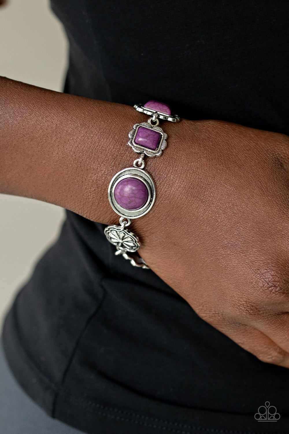 Paparazzi Gorgeously Groundskeeper Purple Clasp Bracelet