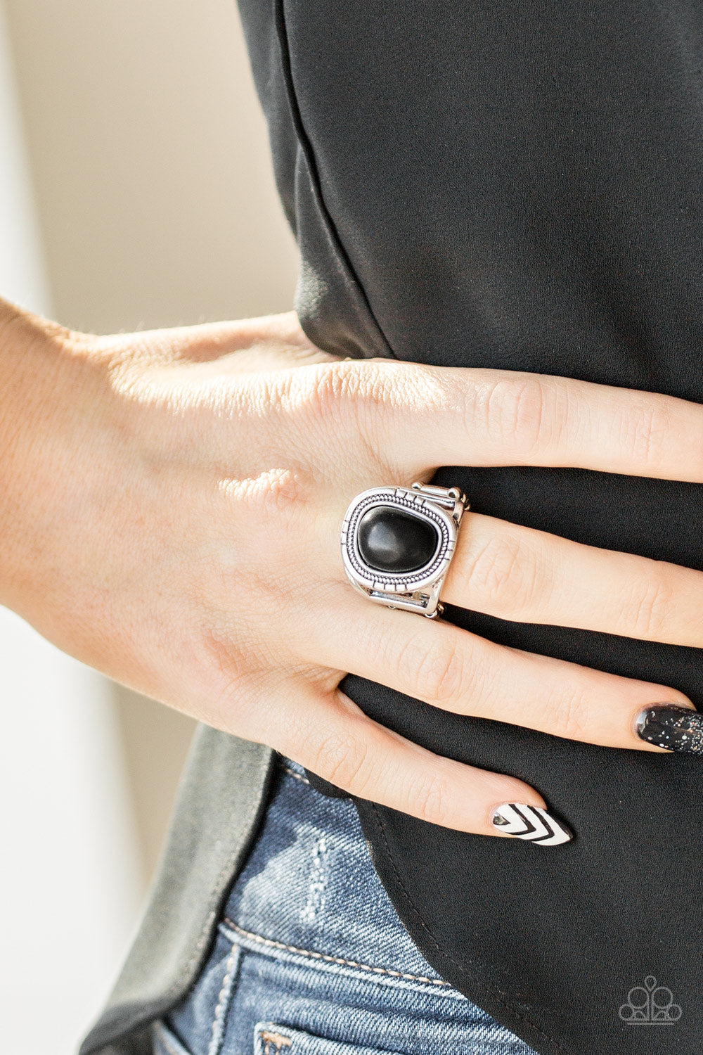 Paparazzi Out On The Range Black Stone Ring