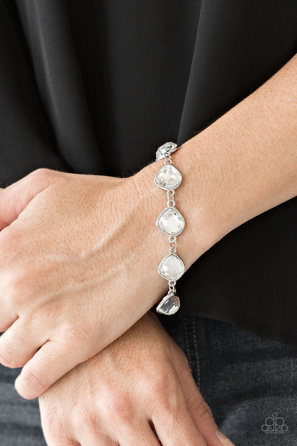 Paparazzi Perfect Imperfection White Clasp Bracelet