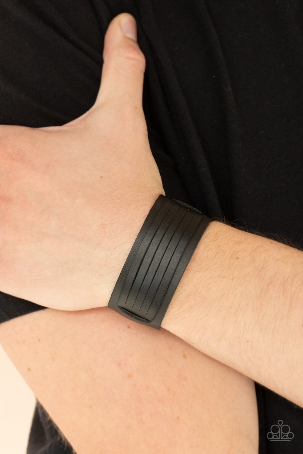 Paparazzi Ride In Style Black Single Wrap Snap Bracelet - P9UR-BKXX-464XX