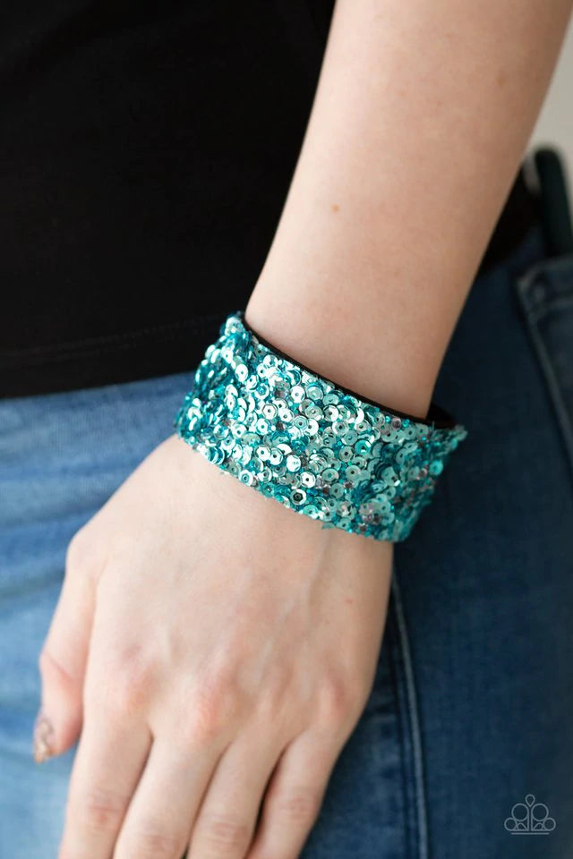 Paparazzi Starry Sequins Blue Sequin Single Wrap Snap Bracelet - P9UR-BLXX-150XX