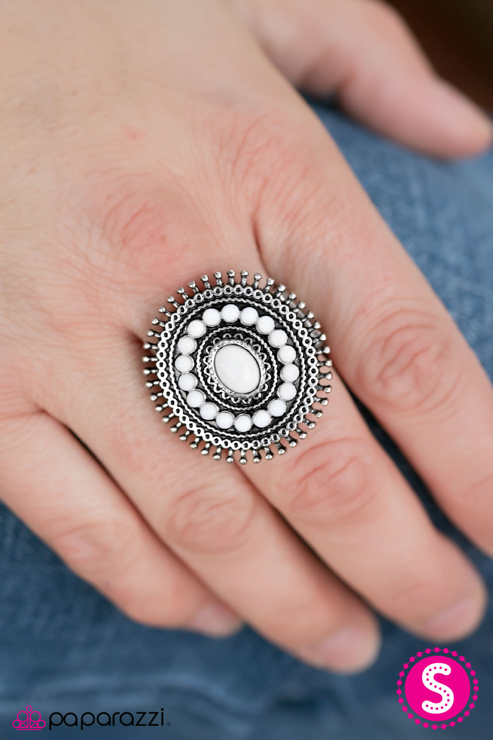 Paparazzi Summer Flair White Ring
