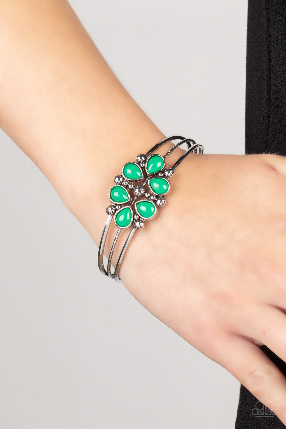 Paparazzi Taj Mahal Meadow Green Cuff Bracelet