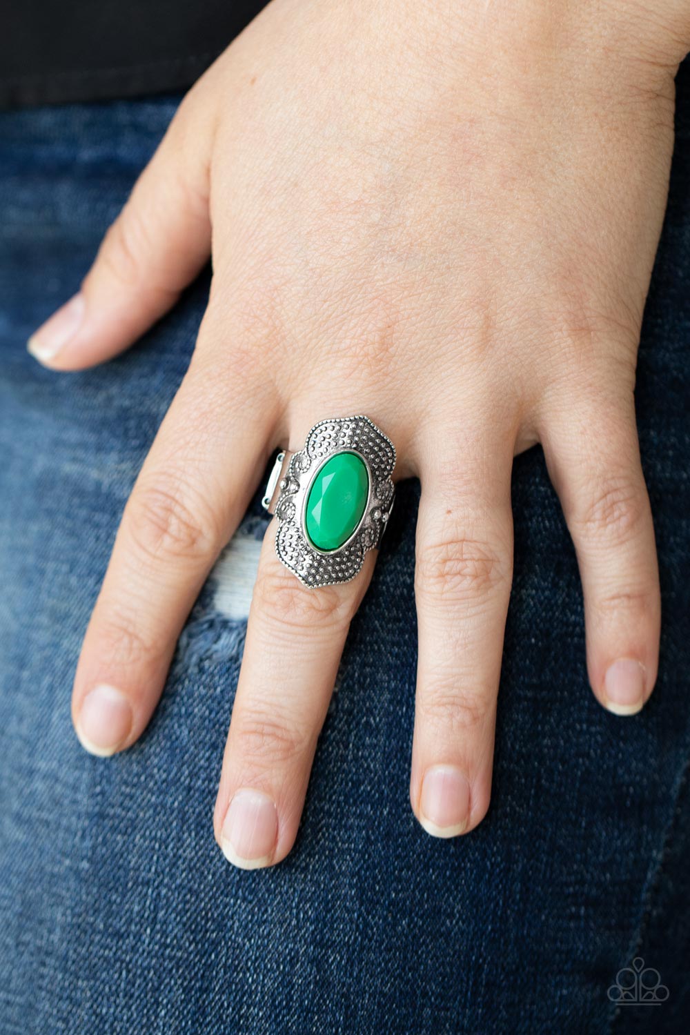 Paparazzi Taj Mahal Trendsetter Green Ring