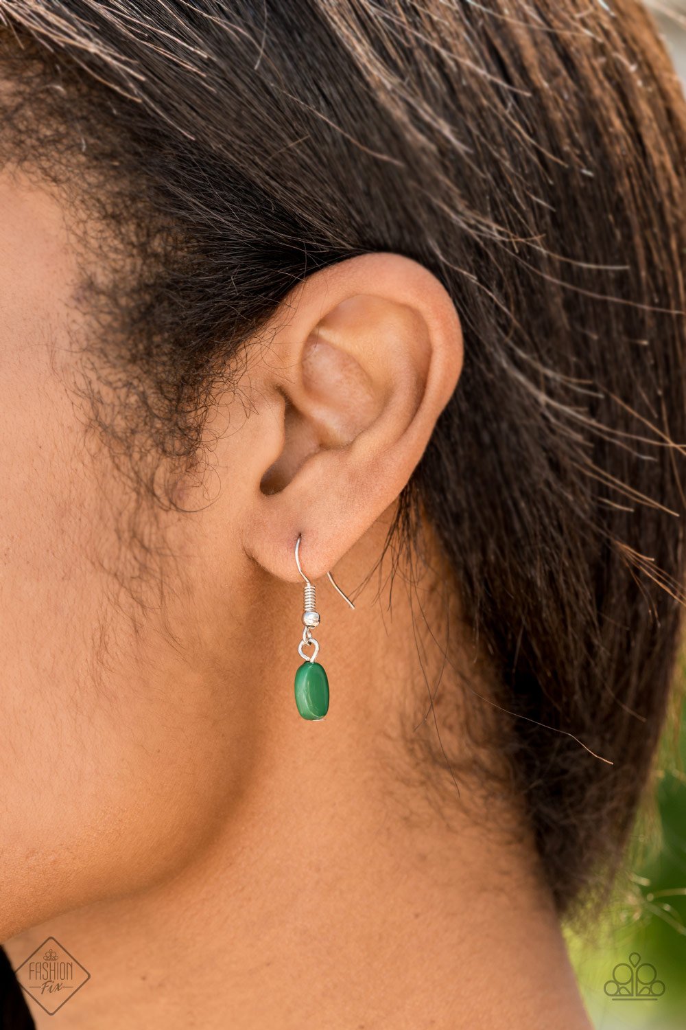 Paparazzi The Medallion-aire Green Short Necklace - Fashion Fix Glimpses of Malibu September 2019