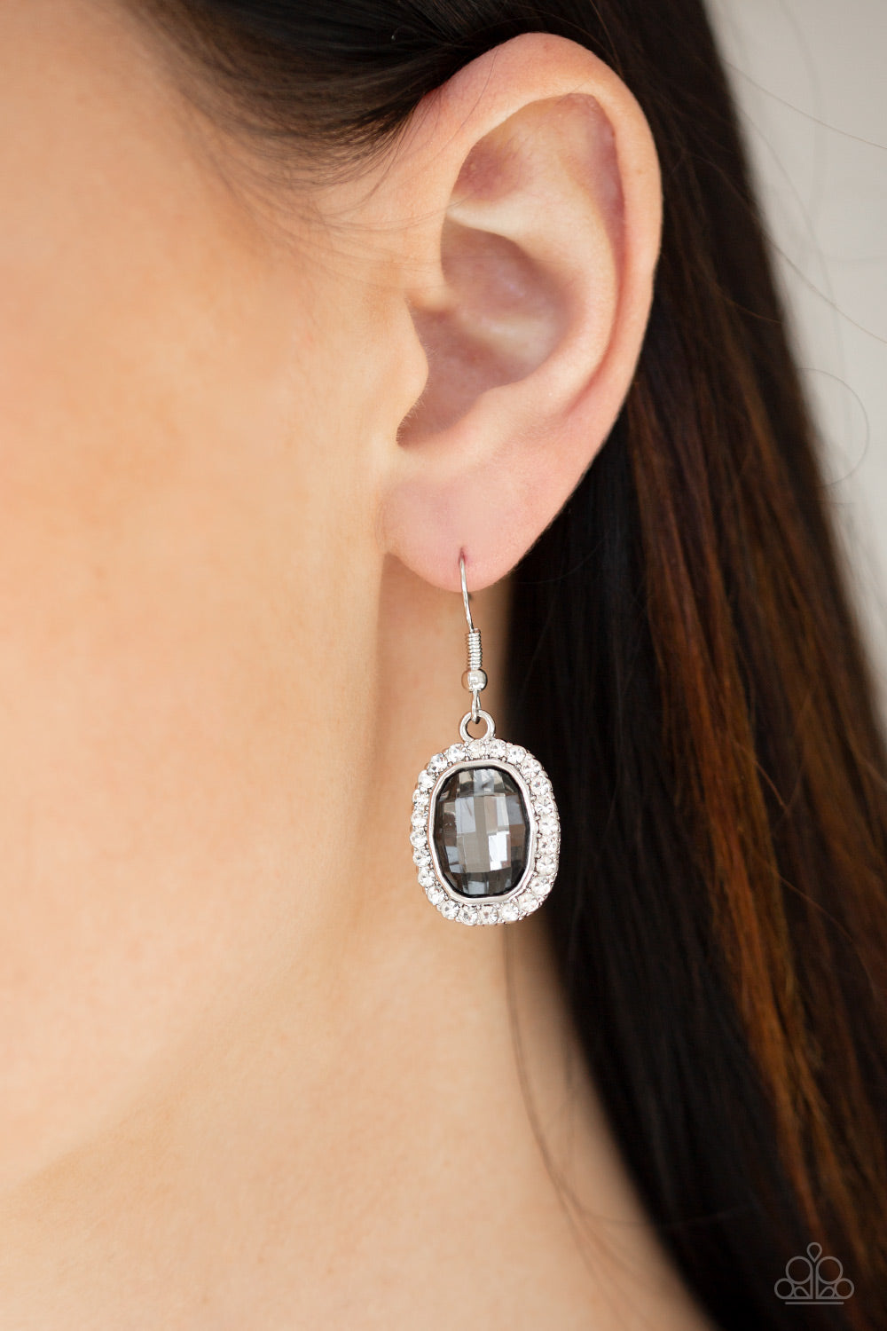 Paparazzi The Modern Monroe Silver Fishhook Earrings