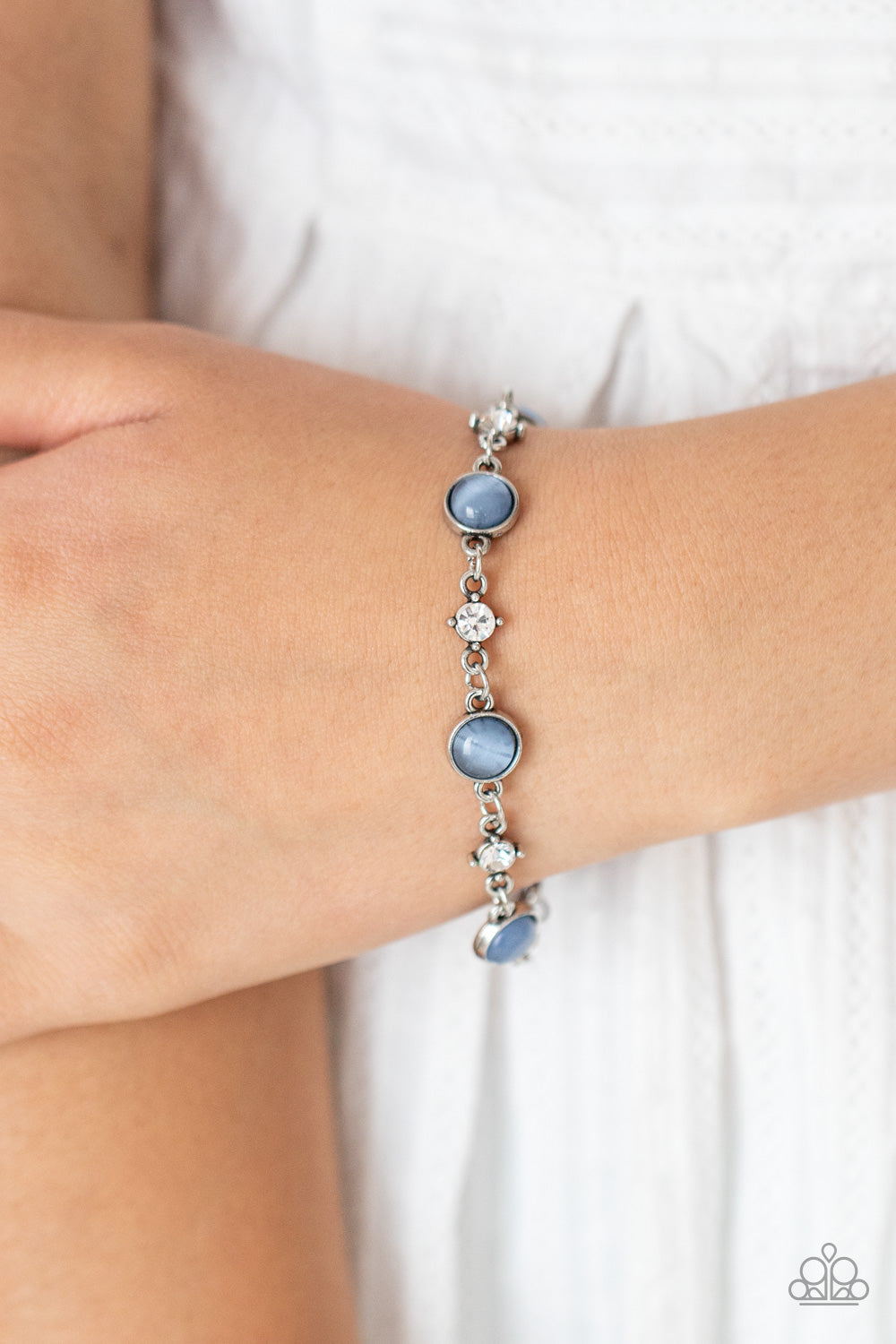 Paparazzi Use Your Illumination Blue Clasp Bracelet