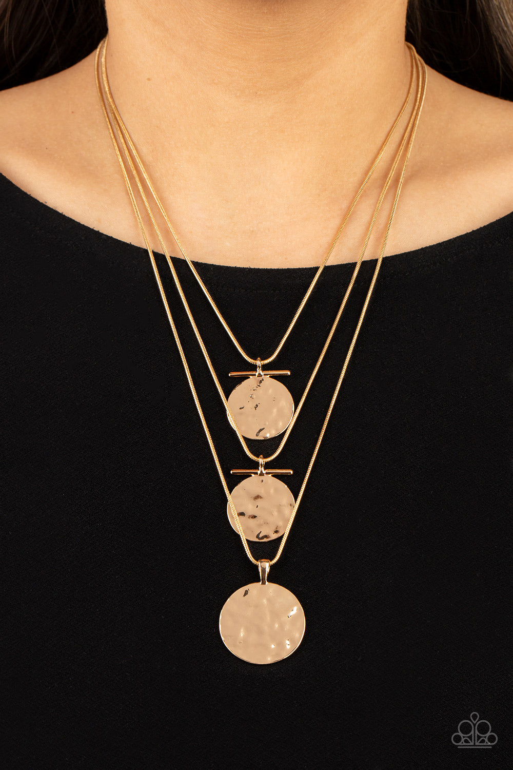 Paparazzi Dizzying Discs Gold Short Necklace - P2SE-GDXX-122XX