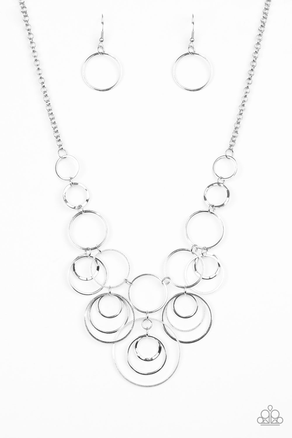 Paparazzi Break The Cycle Silver Short Necklace - P2IN-SVXX-189XX