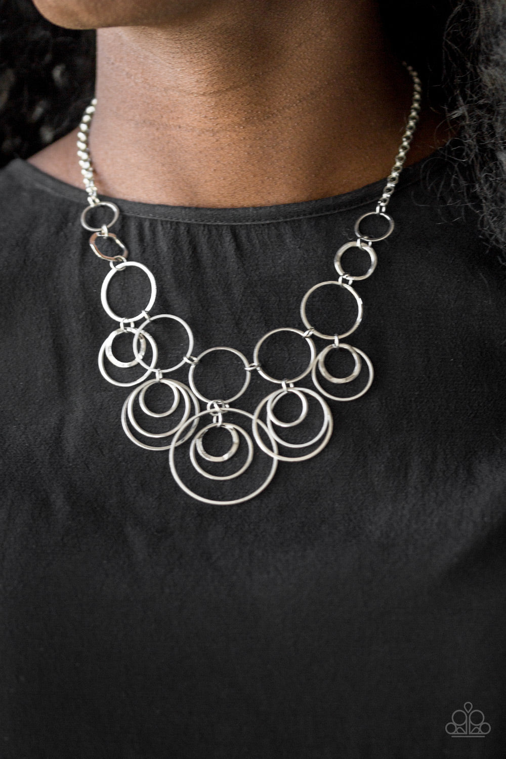 Paparazzi Break The Cycle Silver Short Necklace - P2IN-SVXX-189XX