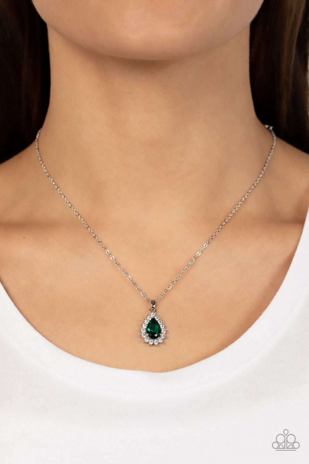 Paparazzi A Guiding SOCIALITE Green Short Necklace - P2DA-GRXX-099XX