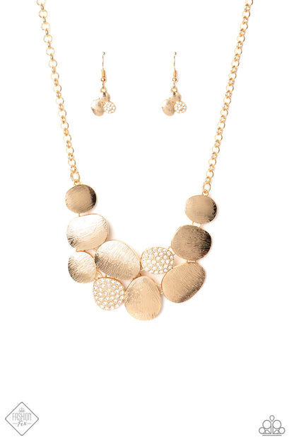 Paparazzi A Hard LUXE Story Gold Short Necklace - Fashion Fix Fiercely 5th Avenue Trend Blend - December 2020