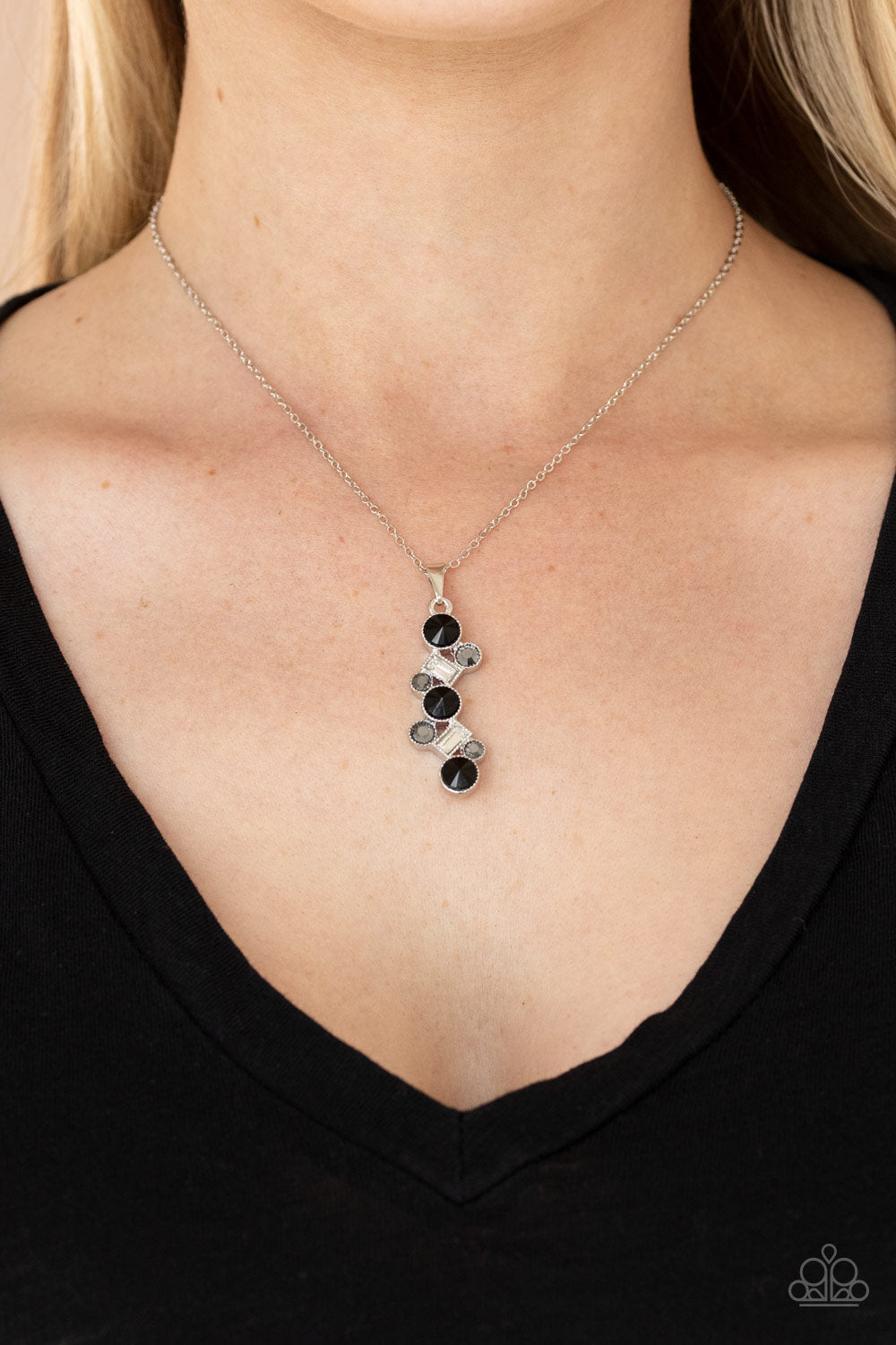 Paparazzi Classically Clustered Black Short Necklace