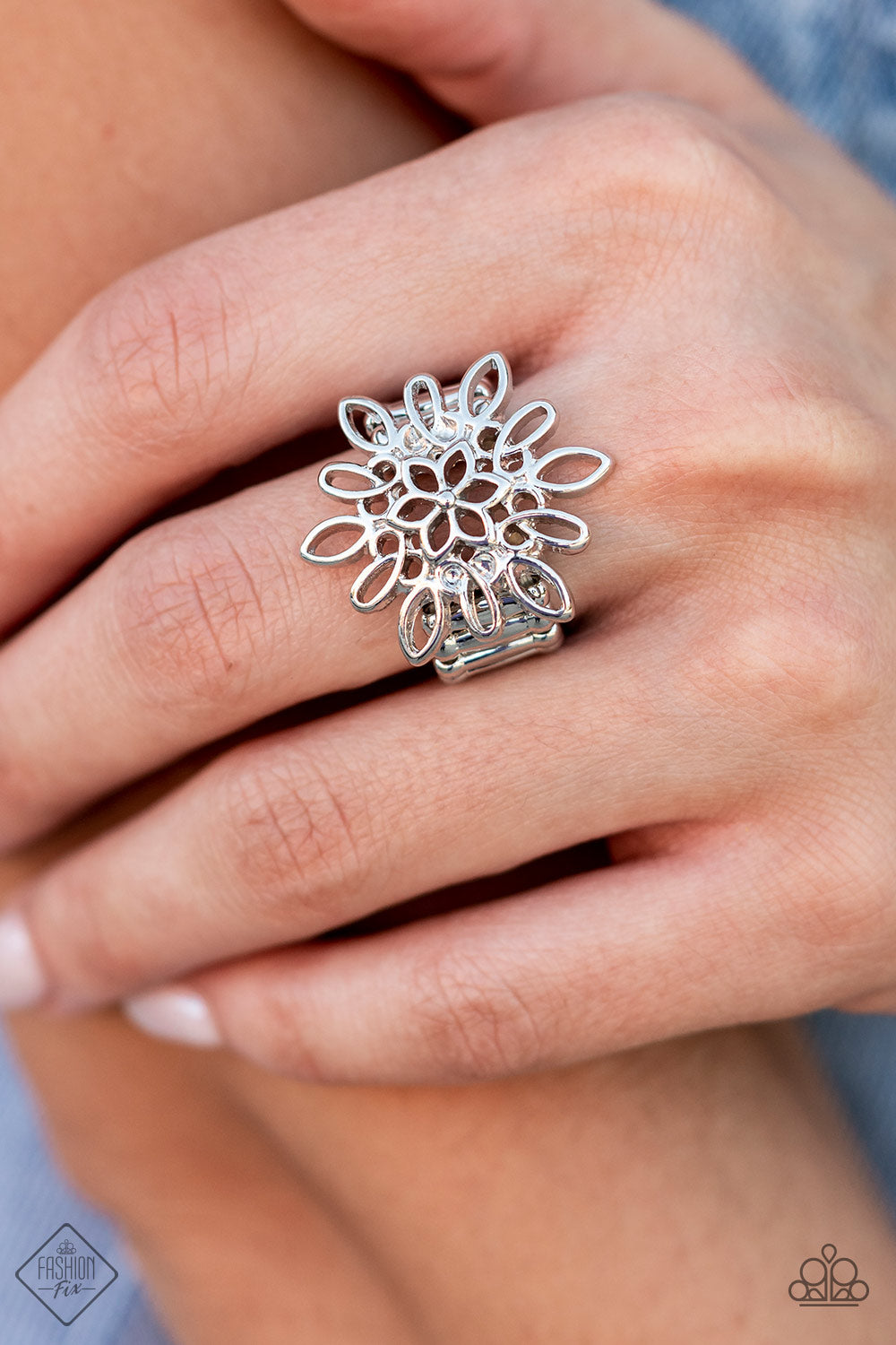 Paparazzi Coastal Chic Silver Ring - Fashion Fix Glimpses of Malibu October 2022