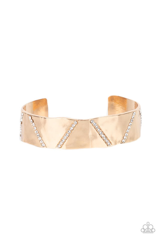 Paparazzi Couture Crusher Gold Cuff Bracelet - P9ED-GDXX-046XX