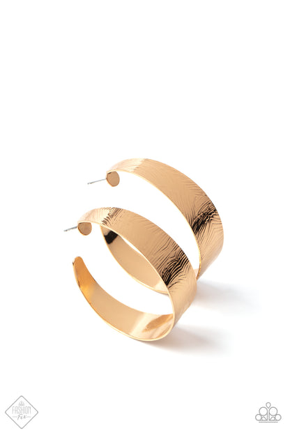 Paparazzi Coolly Curved Gold Cuff Bracelet - Fashion Fix Sunset Sightings September 2021