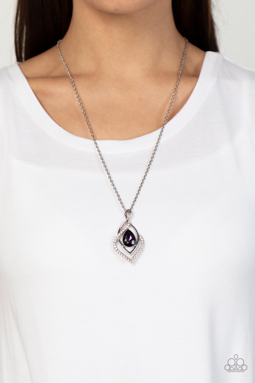 Paparazzi Dauntless Demure Purple Short Necklace - P2RE-PRXX-269XX