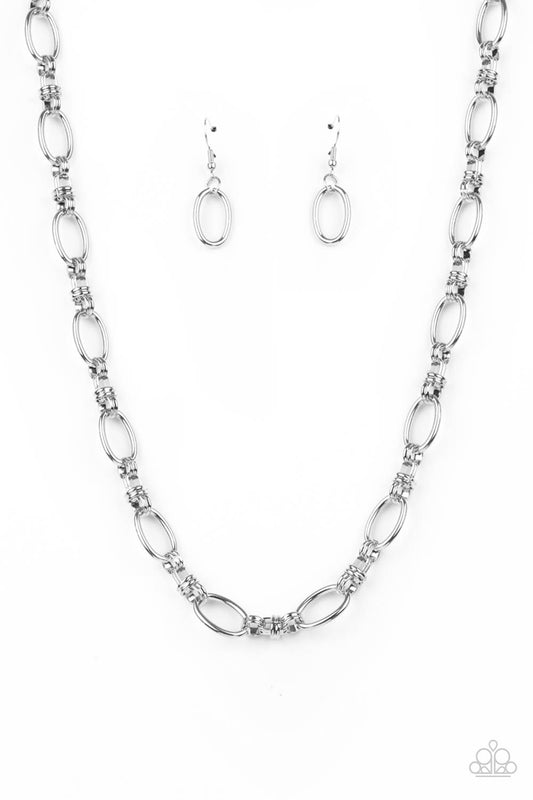 Paparazzi Defined Drama Silver Short Necklace - P2IN-SVXX-214XX